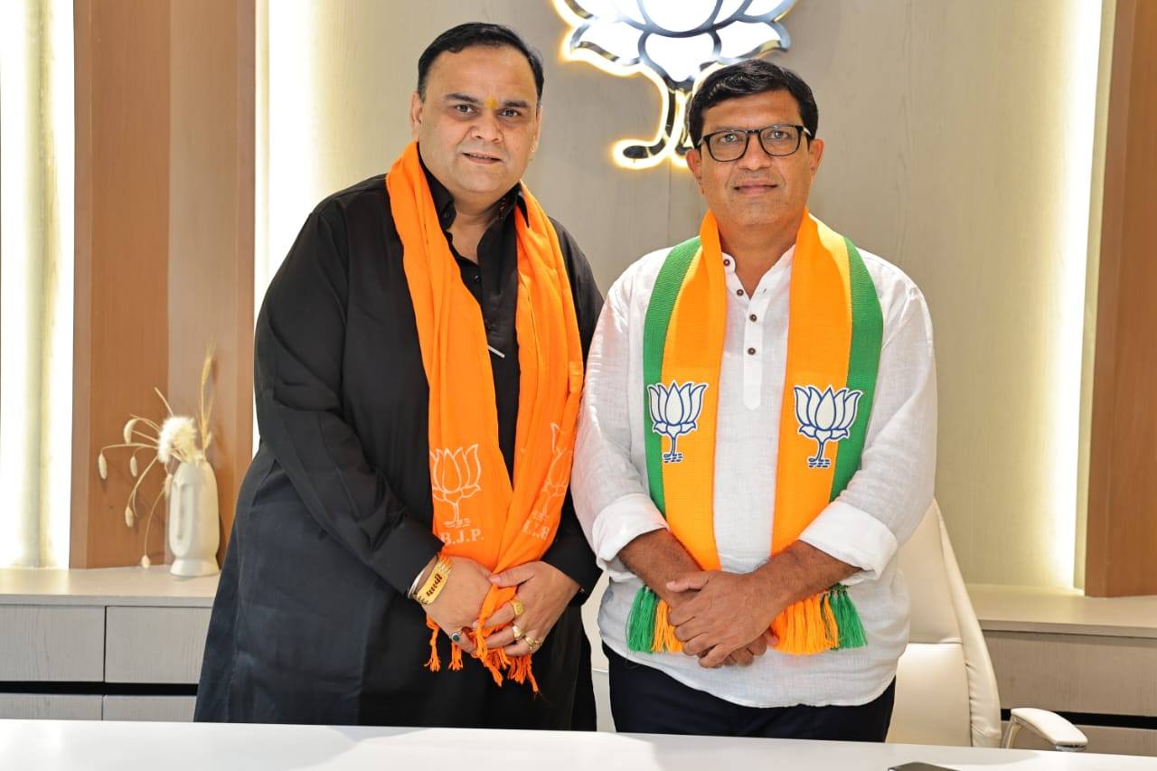 તા.૦૬-૦૩-૨૦૨૬ ના રોજ સુરત જિલ્લા ભારતીય જનતા પાર્ટીના પ્રમુખ શ્રી ભરતભાઈ રાઠોડને બીજા કાર્યકાળમાં એક વર્ષ સફળતાપૂર્વક પૂર્ણ કરવા બદલ ખૂબ ખૂબ અભિનંદન અને શુભકામનાઓ.